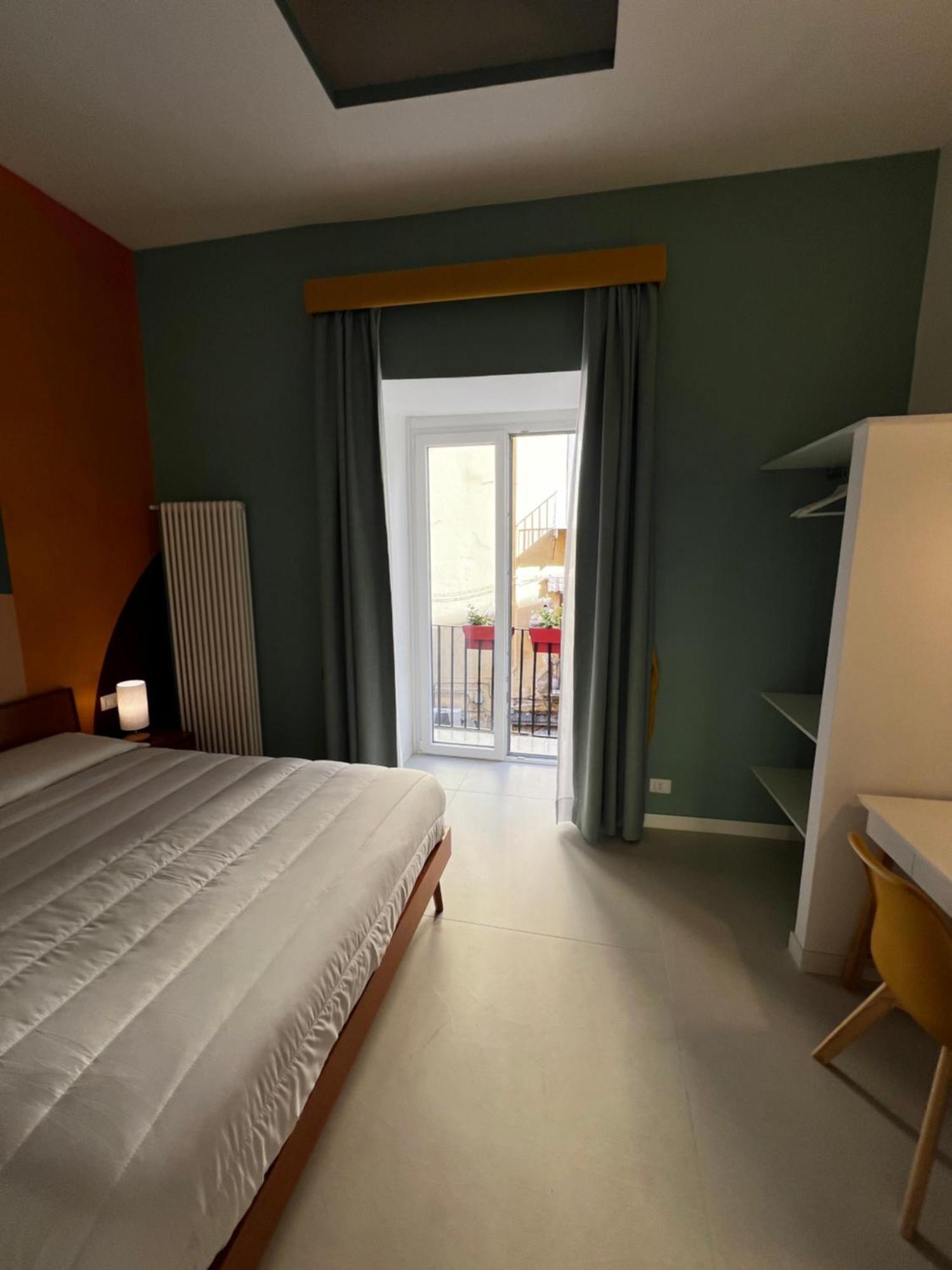 Bed & Breakfast Spaccanapoli 56 Eksteriør billede